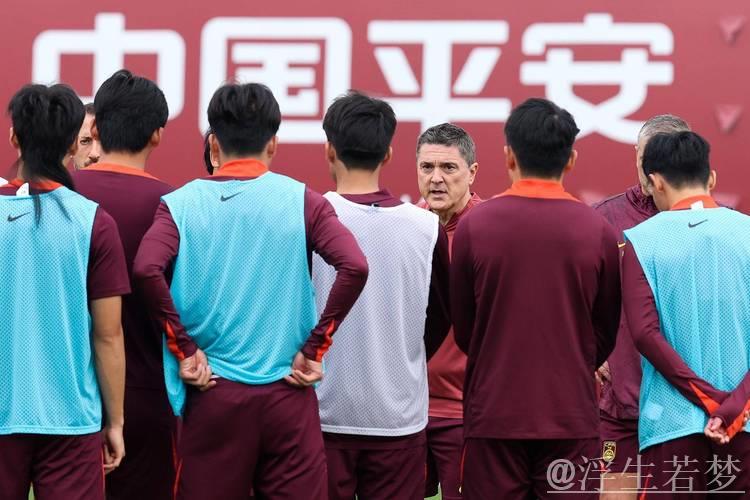 中国U22与白俄罗斯U21握手言和 中国U22与白俄罗斯U21握手言和