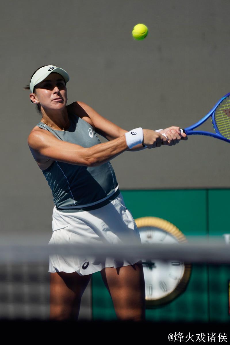 高芙2-1力克本西奇 中网九连胜强势晋级女单八强 高芙2-1力克本西奇 中网九连胜强势晋级女单八强